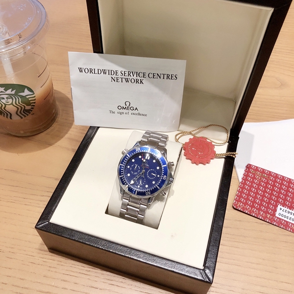 ブランド時計側面デザイン